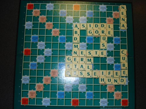 096